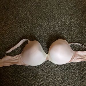 Lane Bryant Cacique Bra - Worn Once - 40DDD